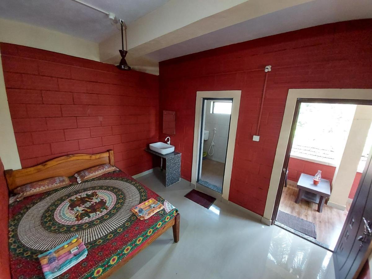 Cocopelli Guest House Гокарна Екстериор снимка